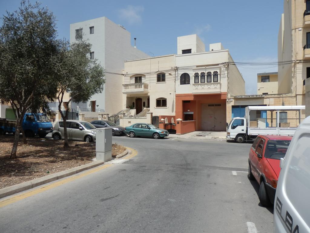 Black Gold Private Room Msida Exterior foto