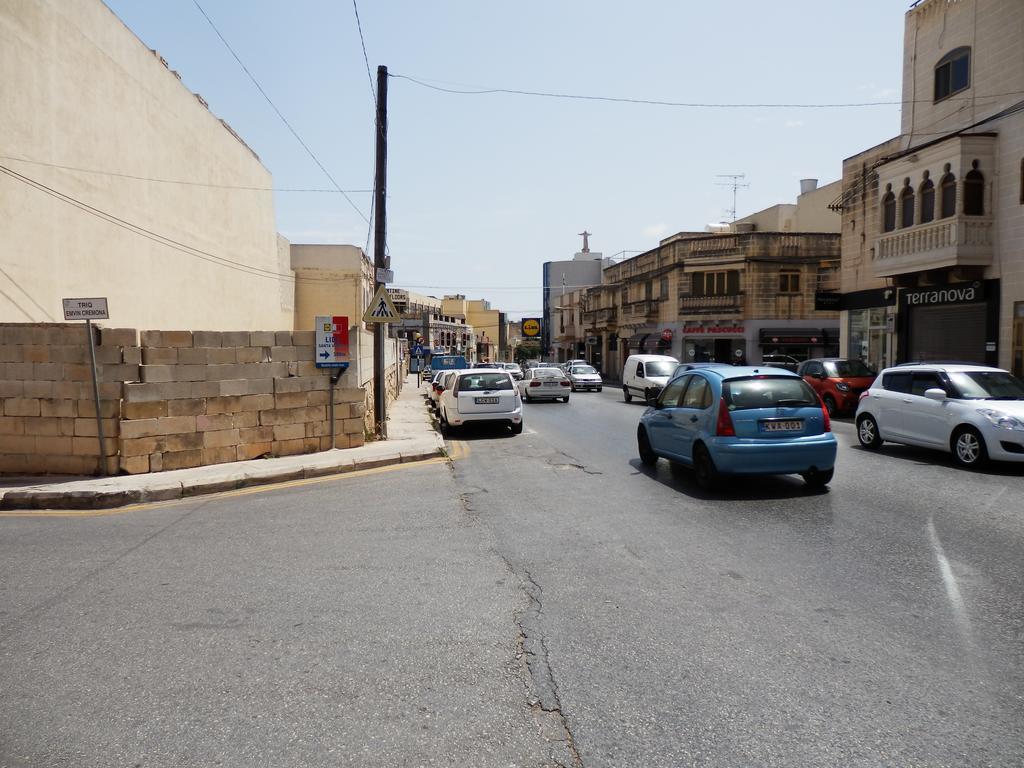 Black Gold Private Room Msida Exterior foto